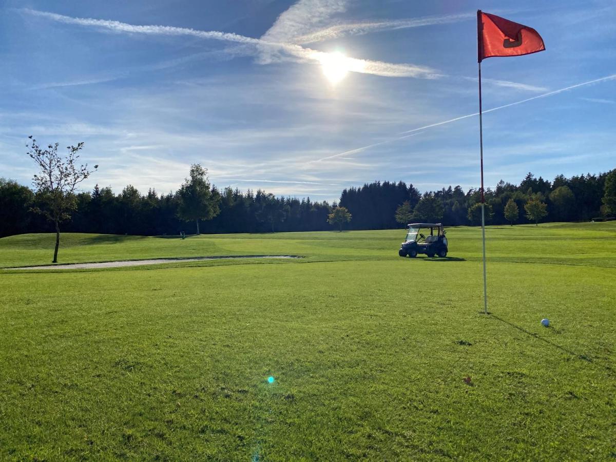 Barrierefreie Ferienwohnungen In Der Naehe Der Golf- Und Freizeitanlage Mudau Экстерьер фото